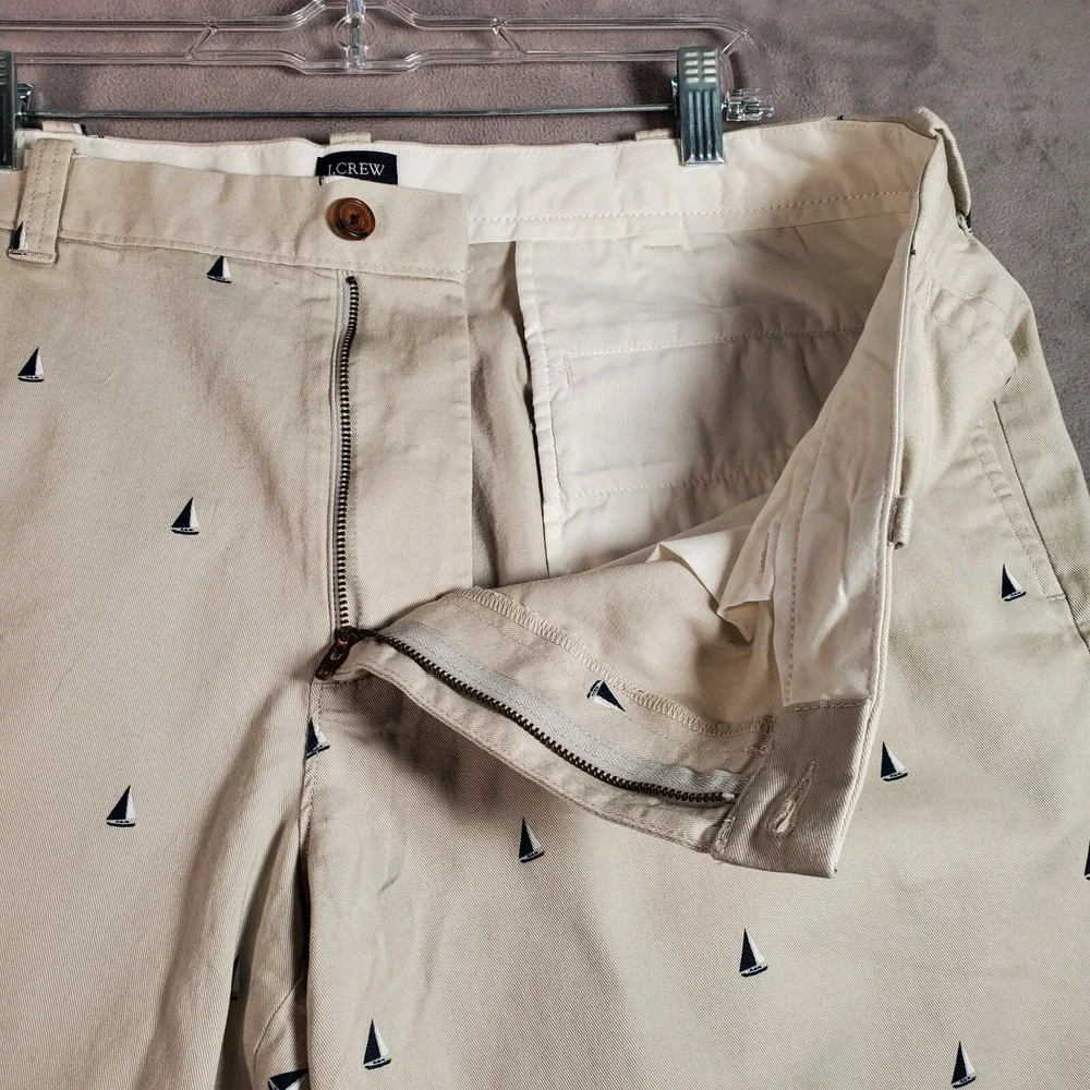 J Crew Chino Shorts Mens 40 Beige All Over Sailboat Print Embroidered Preppy NEW